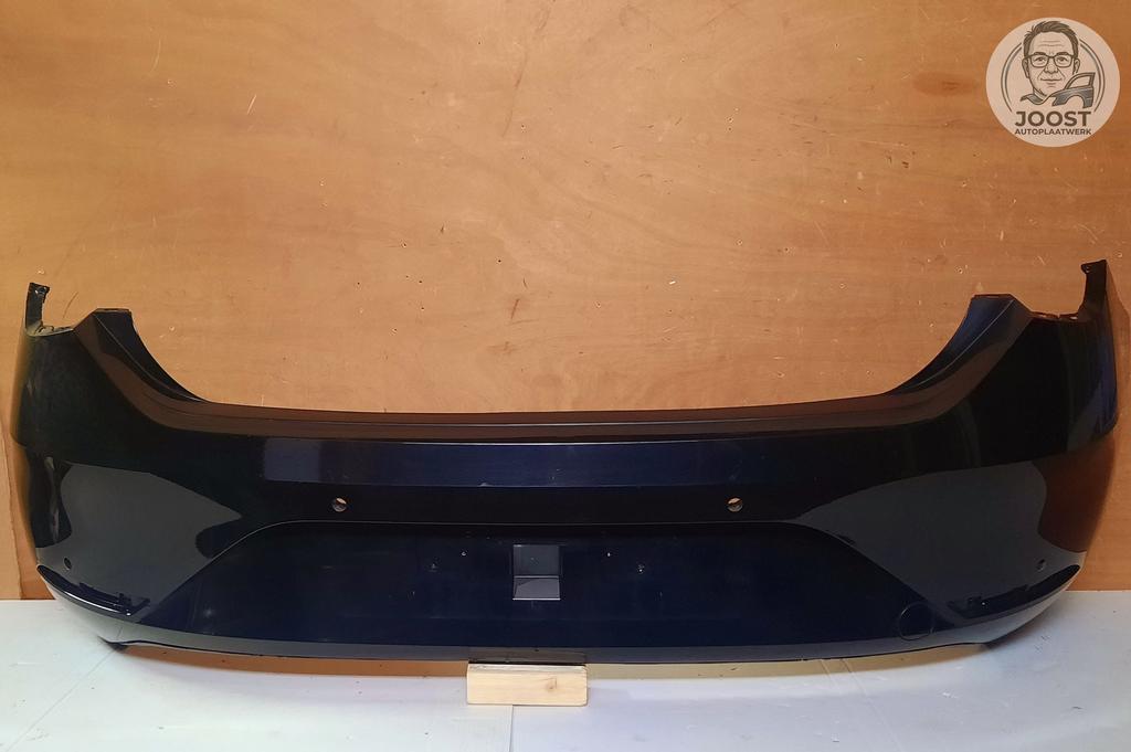 Achterbumper orgineel Seat Leon IV vanaf 2020 5FA807421A, Gebruikt, -Autovia A-2 km 585, 08760 Martorell, Spanje, -Seat S.A., Herkomst onderdeel bekend