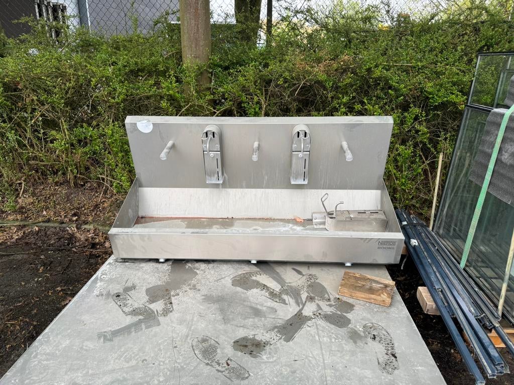 Inox wasbak met 3 kranen en zeepdispensor, Ophalen, Zo goed als nieuw