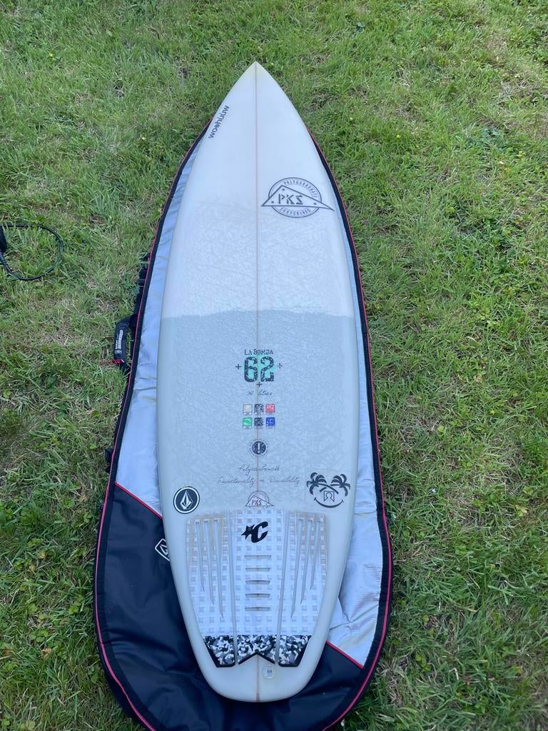PKS (pukas) la bomba 6.2 (37l), Sports nautiques & Bateaux, Planche à voile sur vague, Enlèvement, Utilisé, Shortboard
