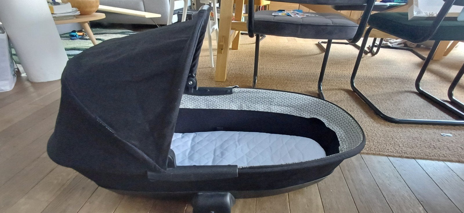 Maxi cosi mura mand / wieg, Kinderen en Baby's, Kinderwagens en Combinaties, Ophalen, Zo goed als nieuw, Maxi-Cosi