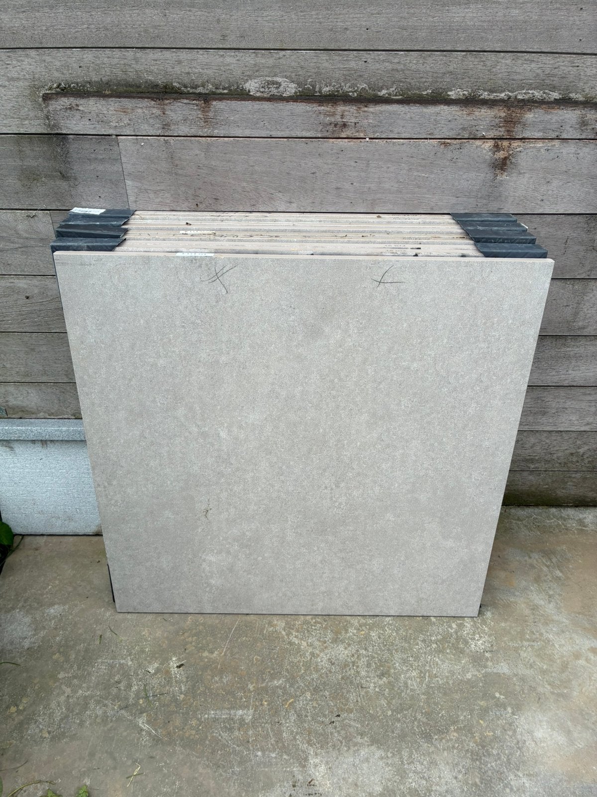 Nieuw!! 9 keramische tegels 80x80x2, Ophalen, Zo goed als nieuw