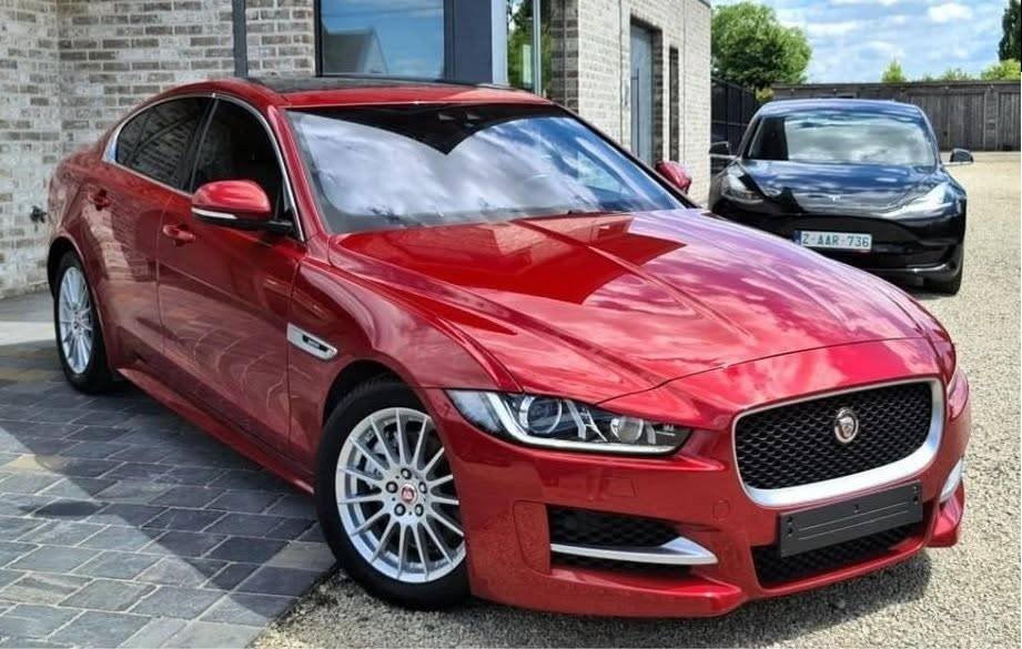 JAGUAR XE 2.0D E-PERFORMANCE R-SPORT, Autos, Jaguar, Feux de virage, Achat, Noir, 120 kW