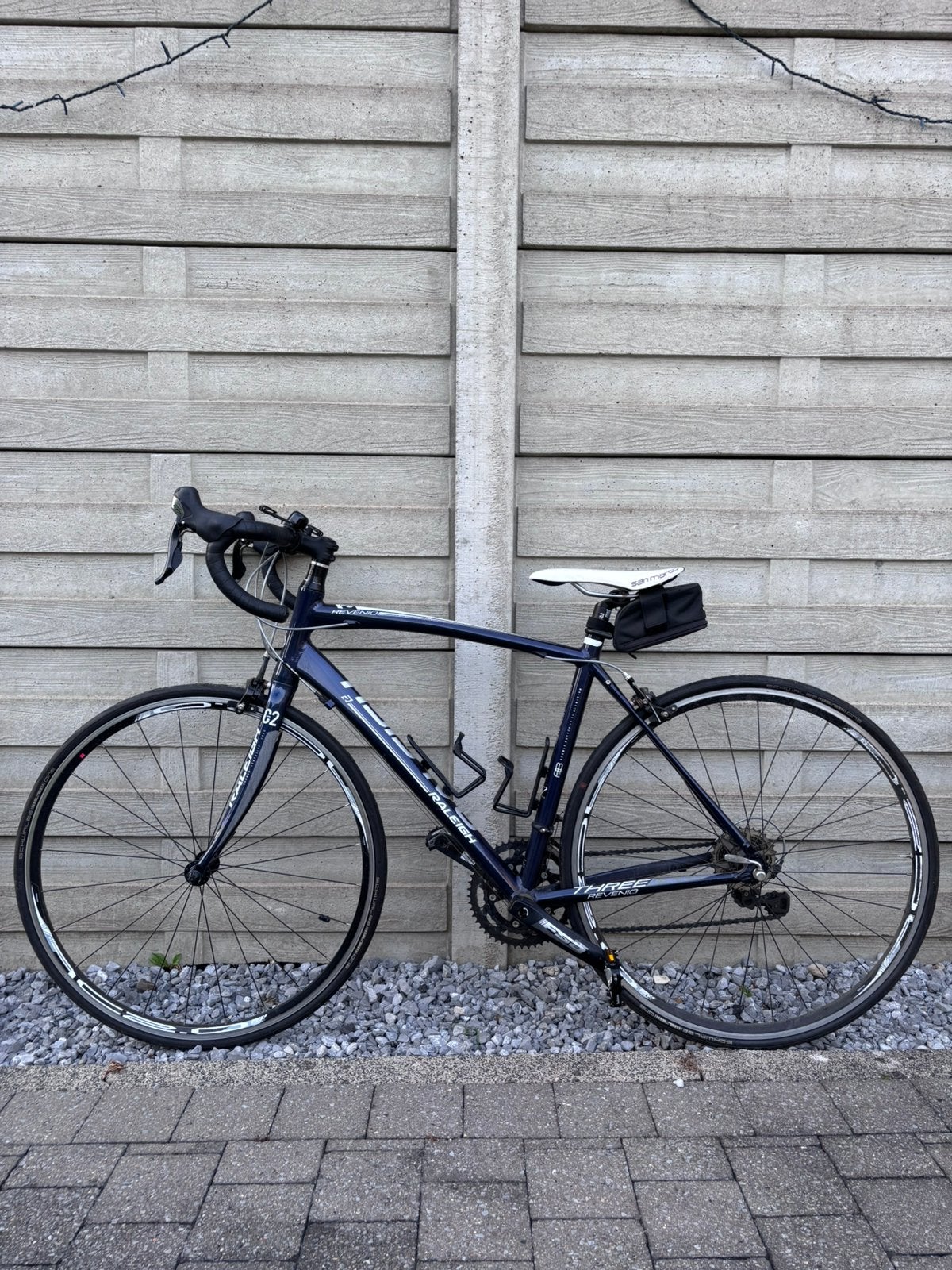 Raleigh Revenio Three C2 — unisex— Shimano 105 (2x10), Autres marques, 10 à 15 vitesses, Femmes, 49 à 53 cm