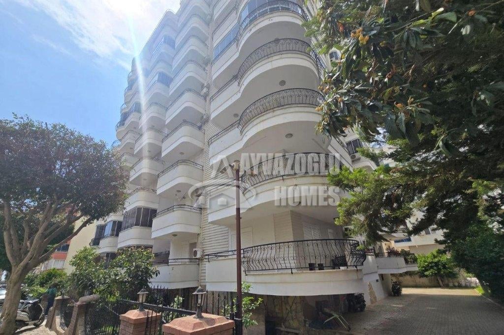 2+1 appartement in Mahmutlar, op 600 meter van de zee, Immo, Buitenland, 110 m², 3 kamers, Turkije, Stad