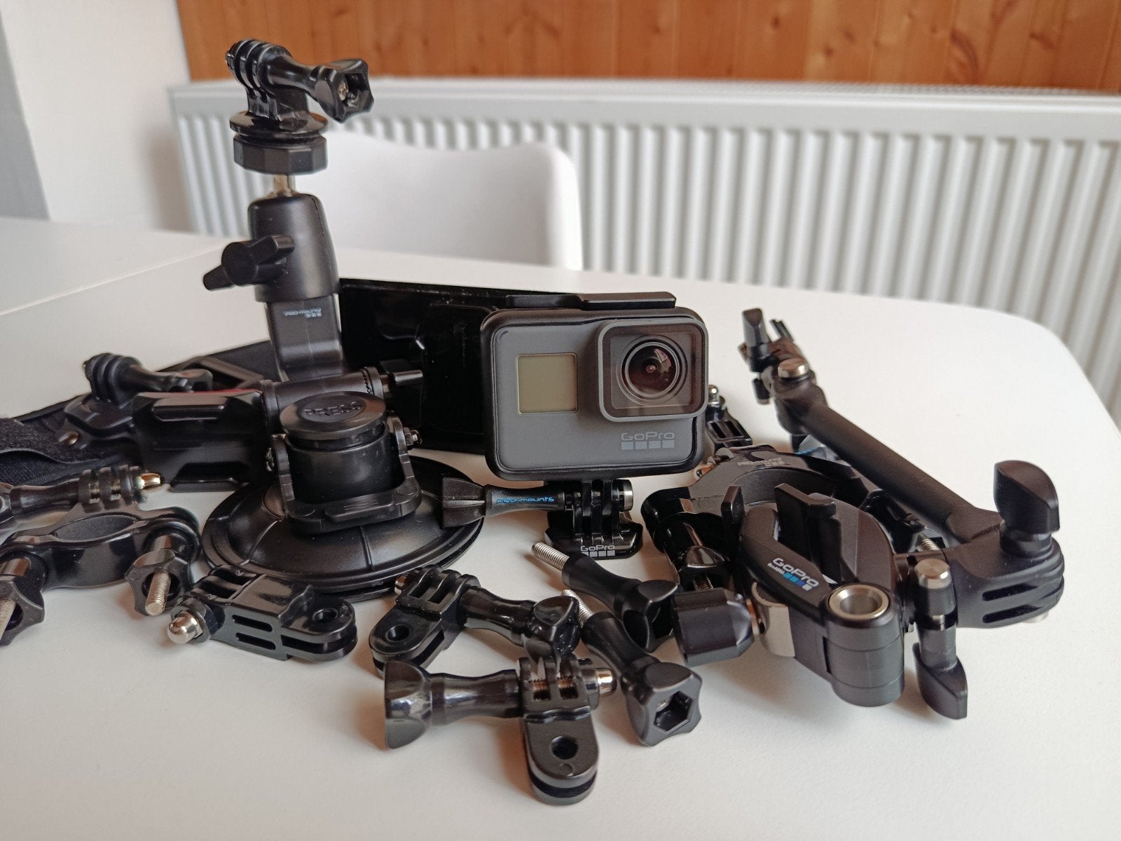 GoPro Hero 5 Black + 2 Batterijen + Veel Accessoires, Audio, Tv en Foto, Actiecamera's, Ophalen of Verzenden