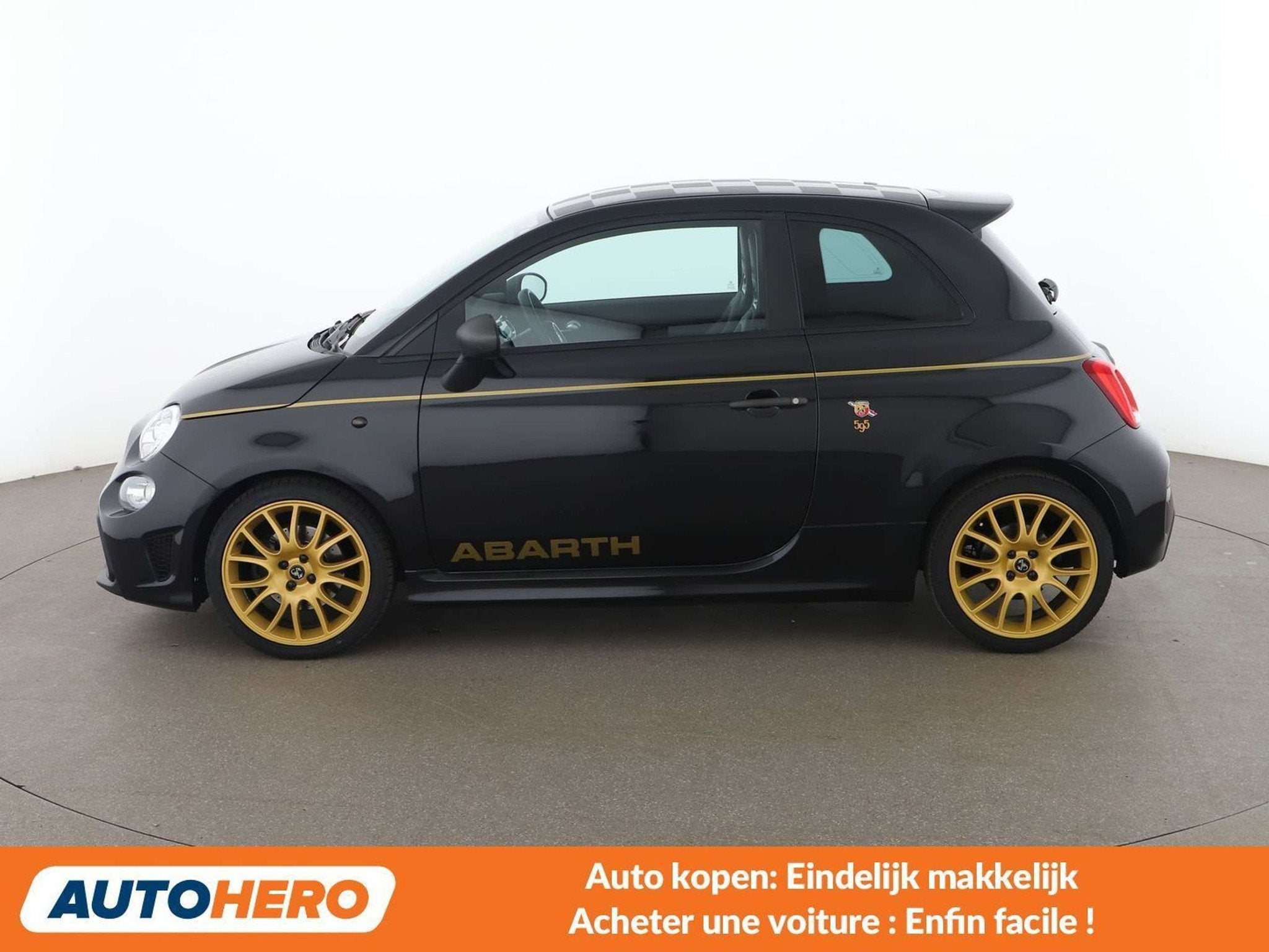 Abarth 595 1.4 Turbo Scorpioneoro (bj 2021), Auto's, Voorwielaandrijving, 4 zetels, Zwart, Handgeschakeld