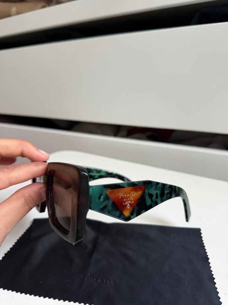 Lunette de soleil Prada, Vert, Utilisé, Lunettes de soleil, Prada