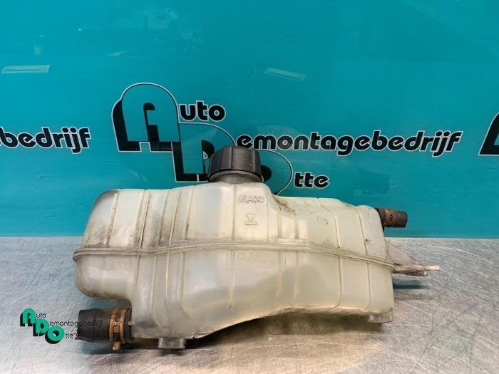 Réservoir d'expansion d'un Nissan Micra (Micra 03-), -, 3 mois de garantie, Utilisé, -