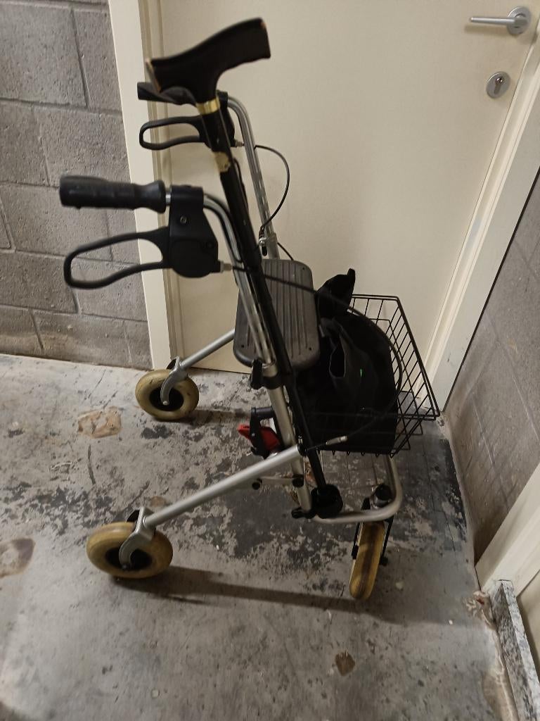 opplooibare rollator met accesoires, Diversen, Rollators, Ophalen, Opvouwbaar, Gebruikt