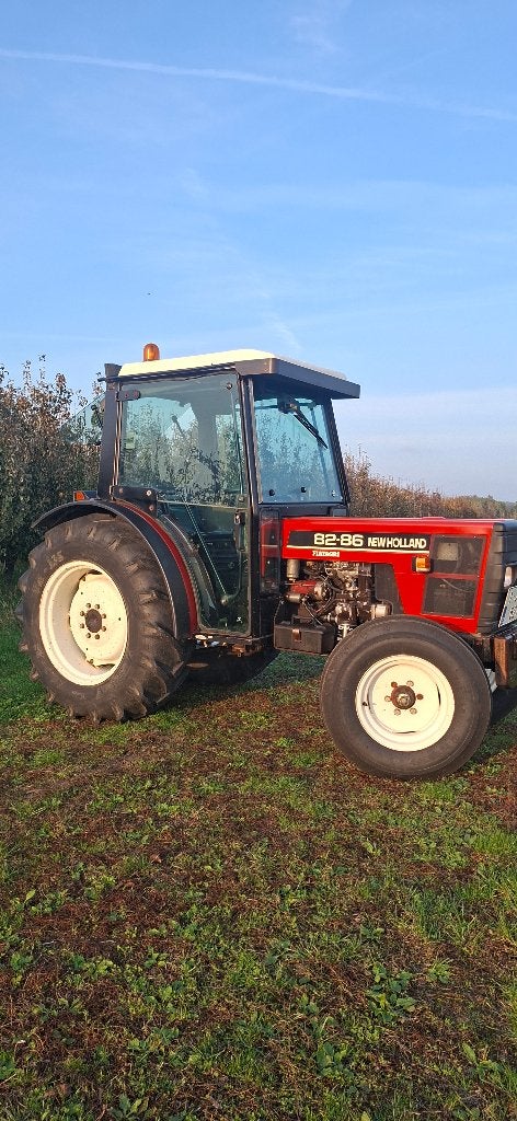 Tractor fiat newholland 82-86 smalspoor, Zakelijke goederen, 80 tot 120 Pk, Gebruikt, 2500 tot 5000, Ophalen of Verzenden