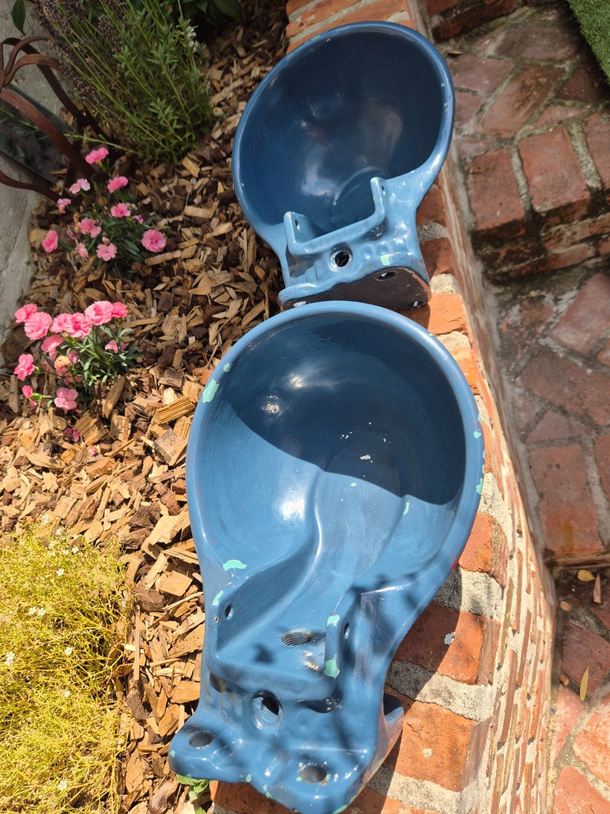 2 gietijzeren drinkbakken, Dieren en Toebehoren, Accessoires
