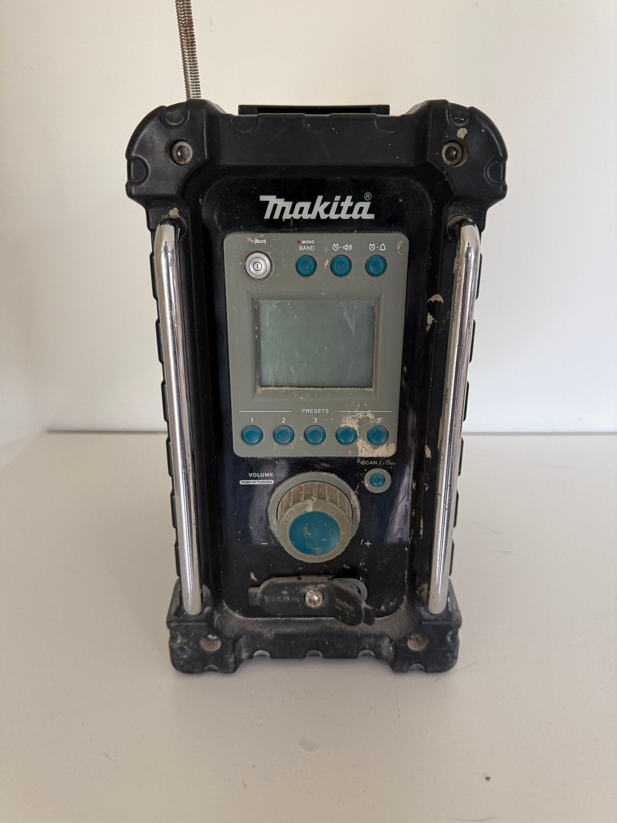 Radio Makita, Ophalen, Zo goed als nieuw, Radio