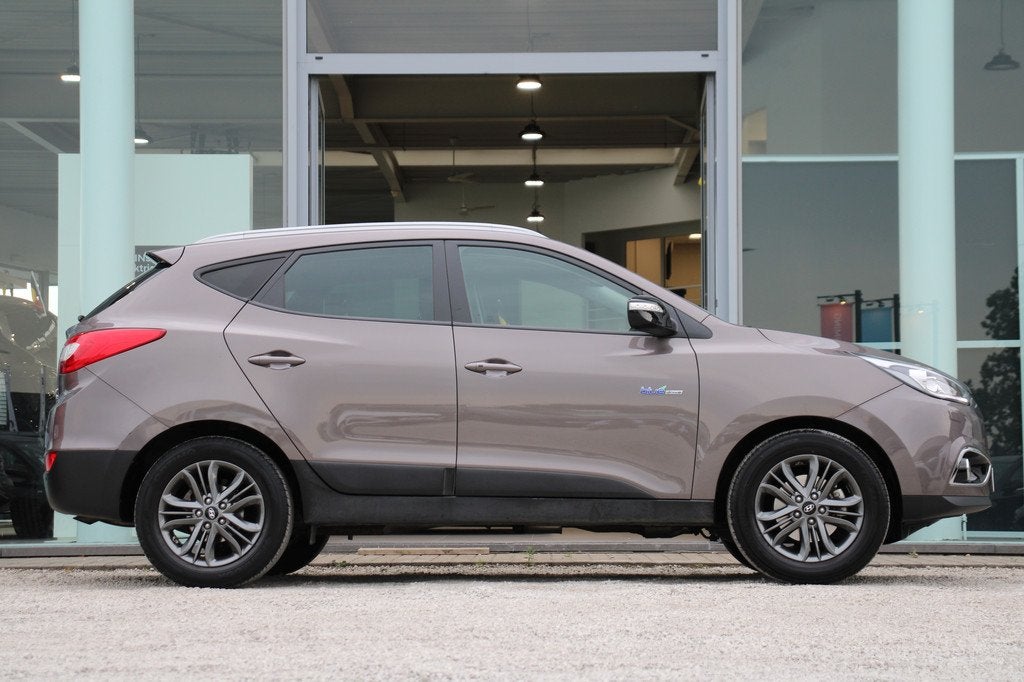 Hyundai ix35 1.6GDi Go Ultimate 135PK *LEDER*OPENDAK*CAM*NAV, Voorwielaandrijving, Gebruikt, Zwart, 149 g/km