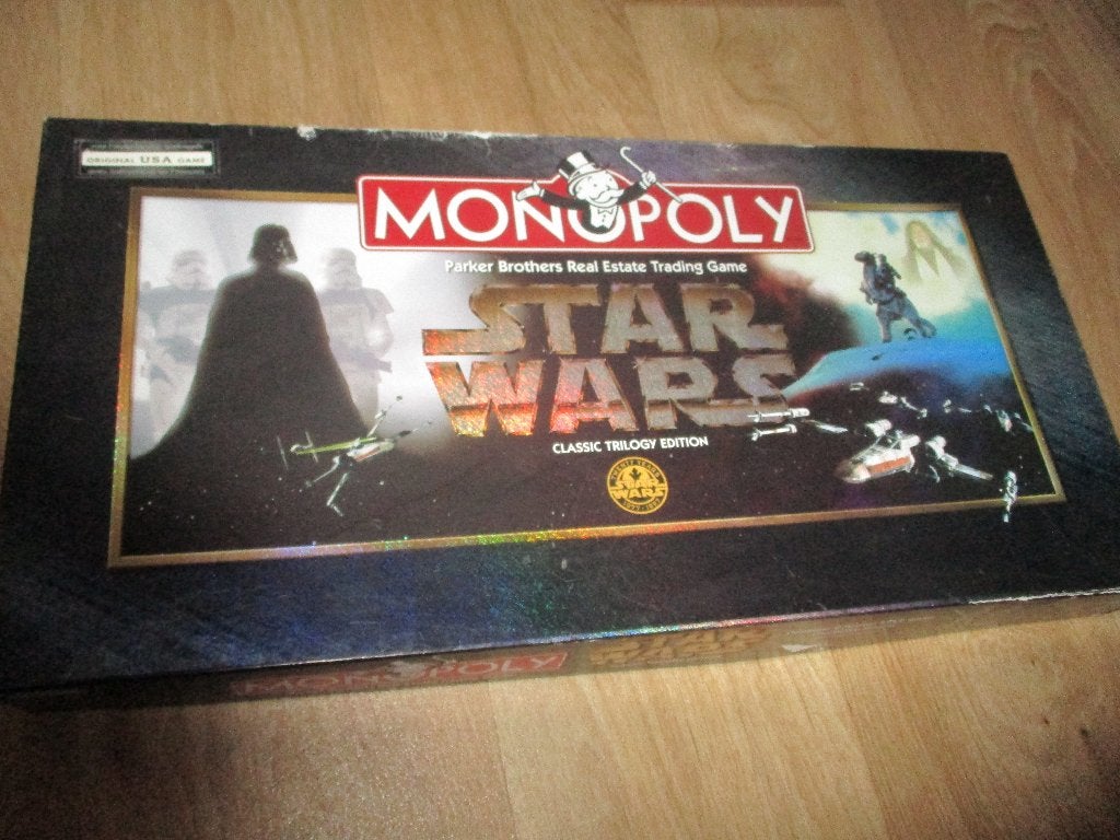 jeu de plateau appelé Monopoly Star Wars Trilogy Monopoly, 1 ou 2 joueurs, Enlèvement ou Envoi, Comme neuf, Monopoly