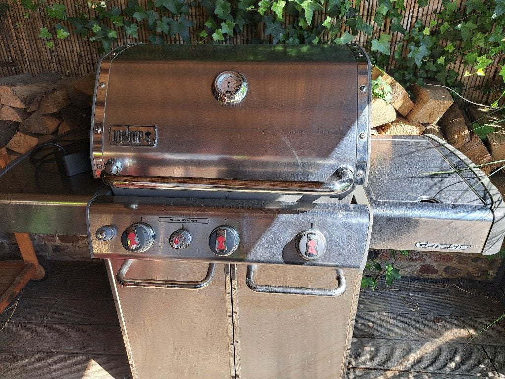 BARBECUE WEBER GENISIS + ROTISSOIRE + THERMOMETRE CONNECTE, Tuin en Terras, Gasbarbecues, Gebruikt, Ophalen
