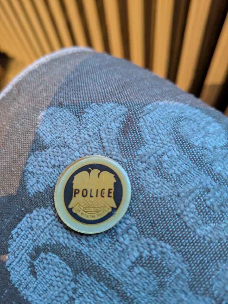 Police plakkaatje, Verzamelen, Militaria | Algemeen, Ophalen of Verzenden, Rijkswacht, Embleem of Badge