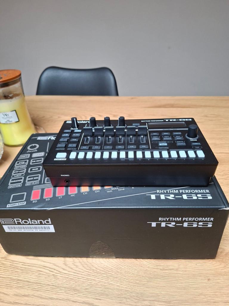 Tr6s nog met garantie, Muziek en Instrumenten, Midi-apparatuur, Ophalen of Verzenden