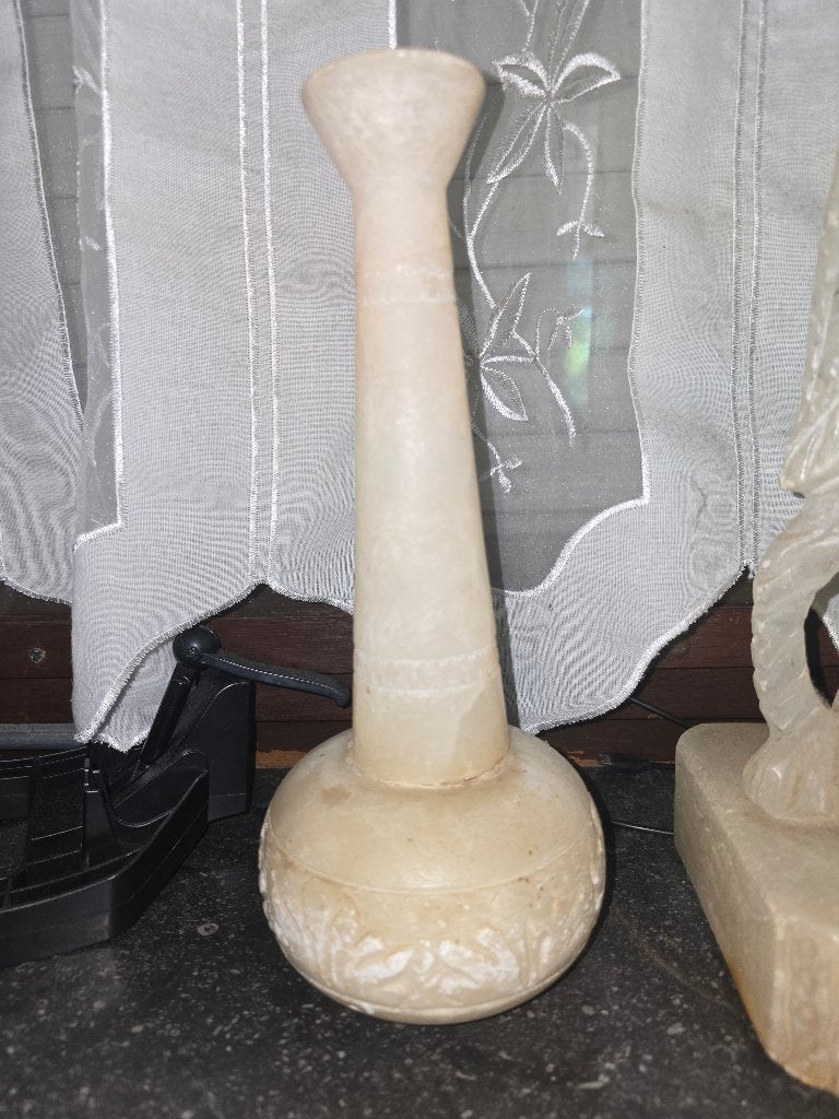 Vase en albatre blanche 28cm, Enlèvement