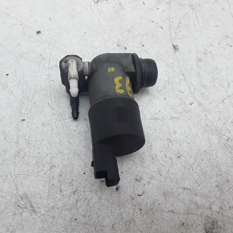 RUITENSPROEIERPOMP VOOR Nissan Qashqai (J10), Gebruikt, Nissan