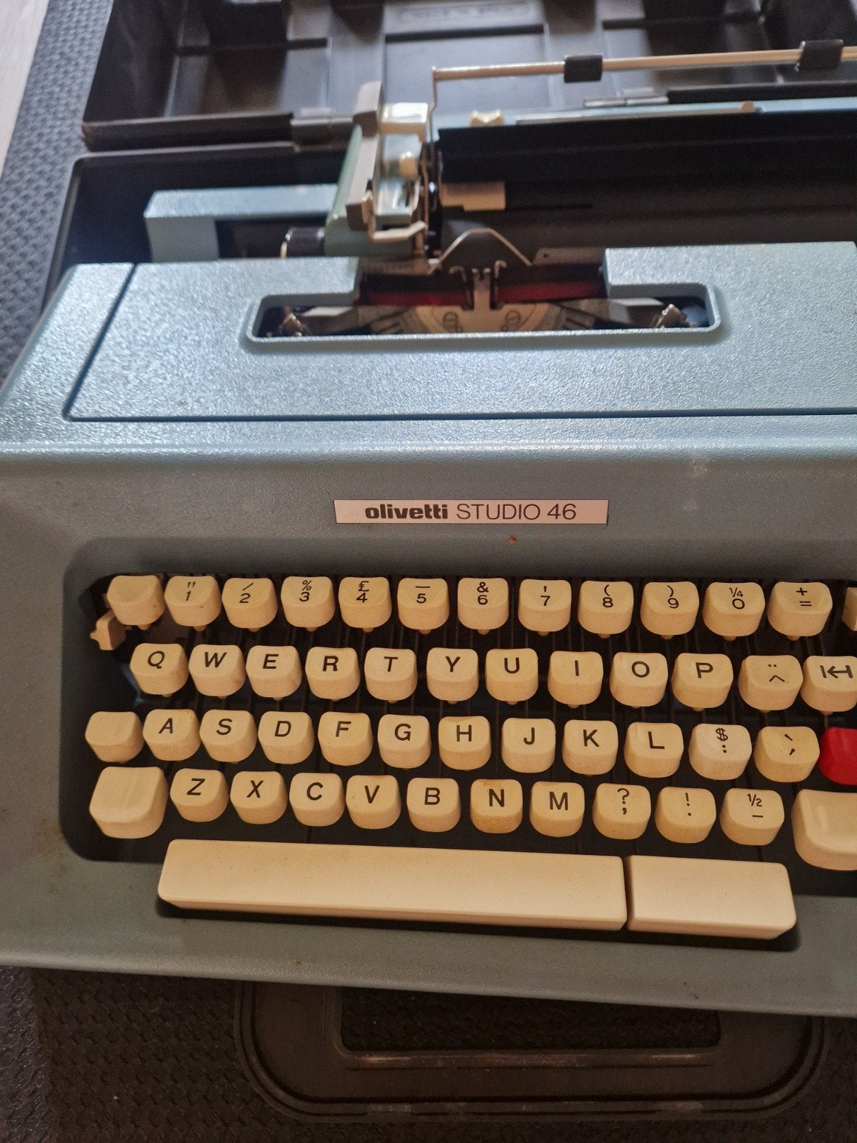 typemachine Olivetti studio 46, Divers, Machines à écrire, Enlèvement