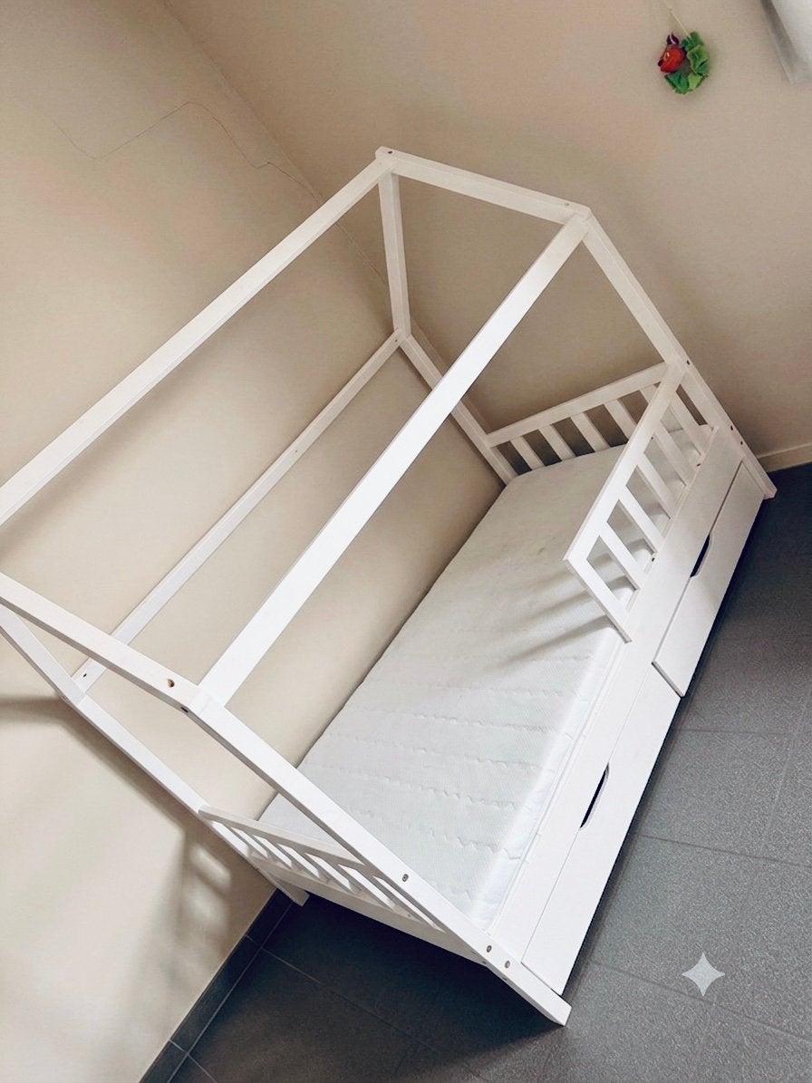 Kleuterbed te koop - wit, Enlèvement, Comme neuf