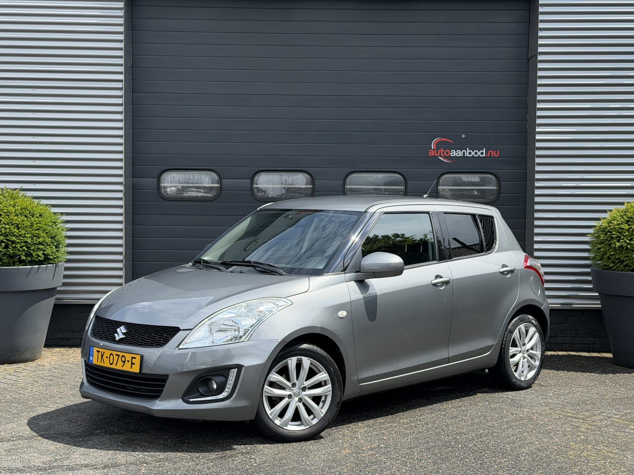 Suzuki Swift 1.2 Exclusive | Airco | Lichtmetalen Velgen | C, Auto's, Suzuki, Euro 5, Stof, Gebruikt, 4 cilinders