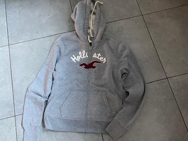 HOLLISTER warme, grijze cardigan maat Large Nieuwstaat, Maat 42/44 (L), Ophalen of Verzenden, Zo goed als nieuw, Grijs