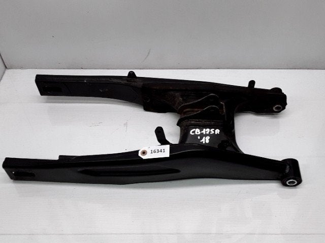 CB125R  2018 - 2019 Honda Achterbrug D1-27544