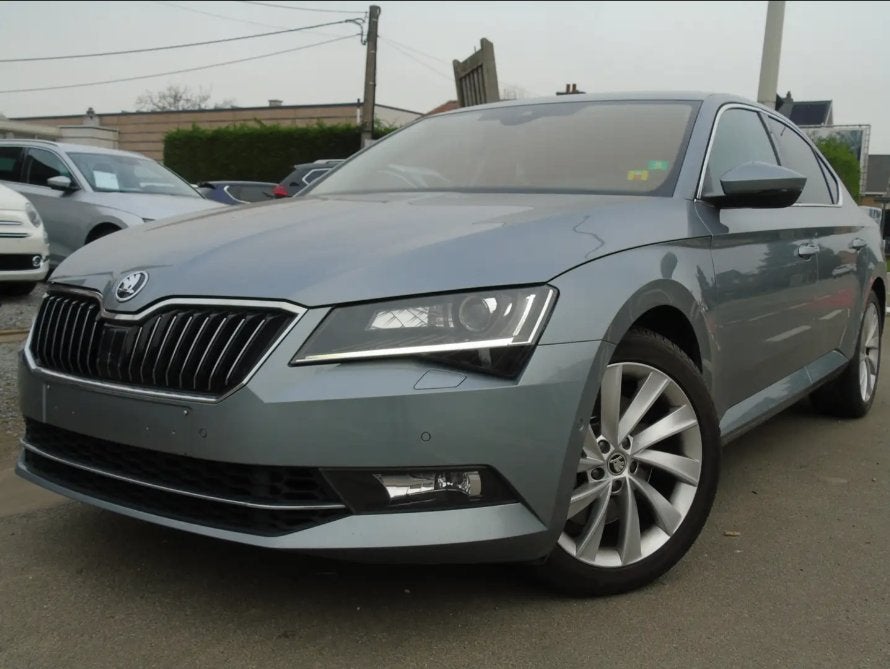 Skoda Superb RSS 4x4 280PK *1e Eigen*Navi*Xenon*AUTOMAAT, Autos, Skoda, Entreprise, Achat, Superb, 4x4, Régulateur de distance