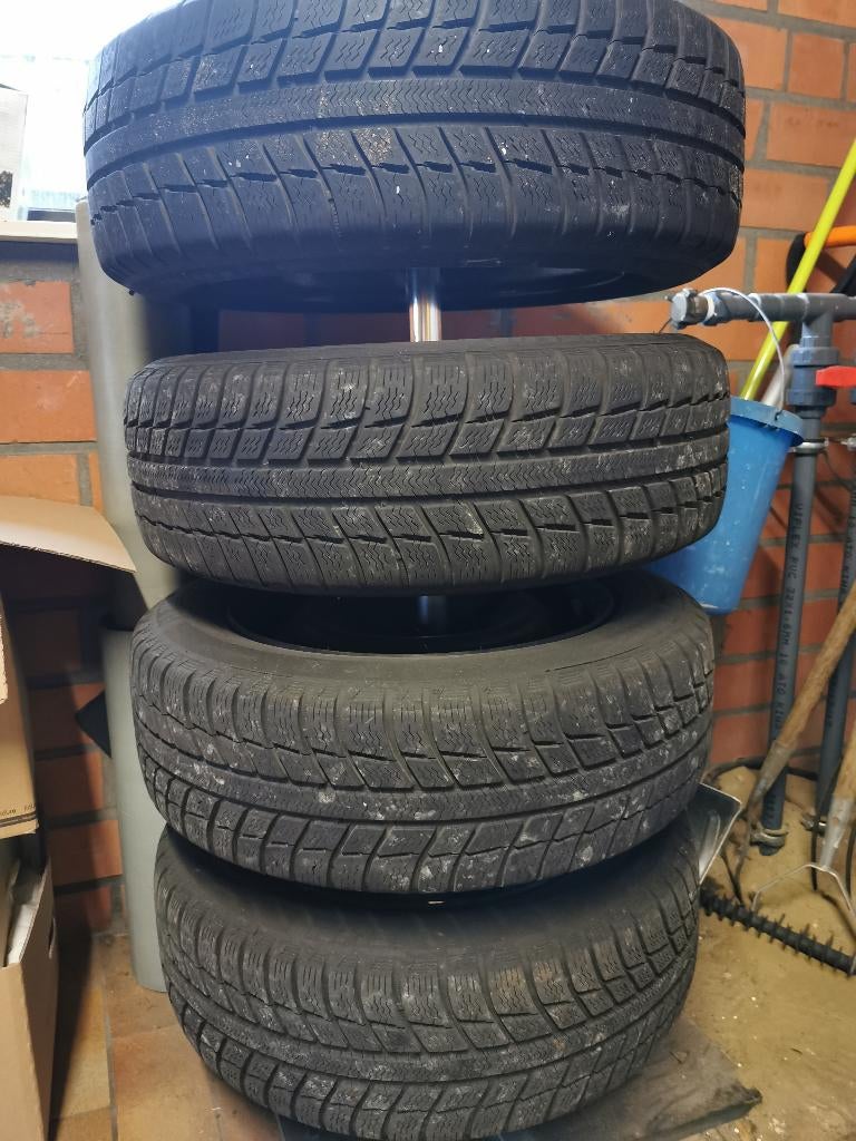 Winterbanden Michelin Alpine op stalen velg, Auto-onderdelen, Ophalen, Gebruikt, Winterbanden