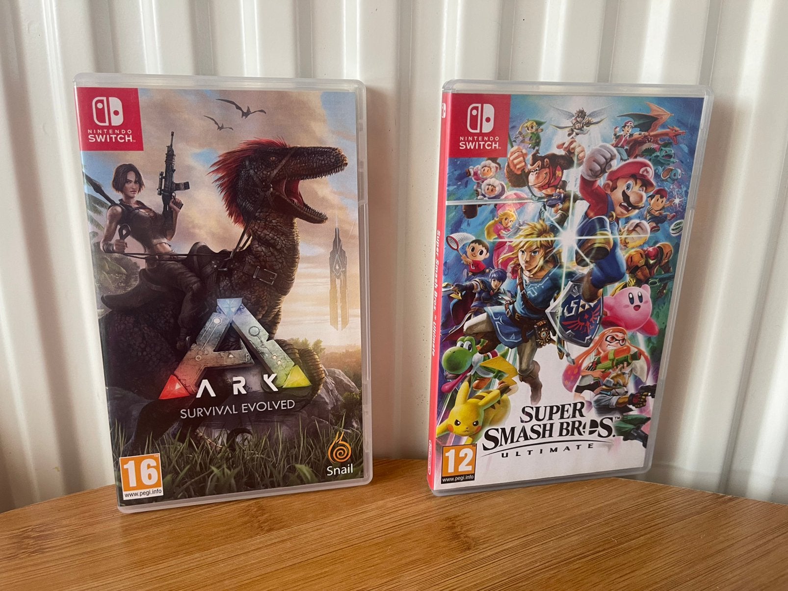 Jeux switch ( super smash  Bros & ARK Survival Evoled, Games en Spelcomputers, Ophalen, Zo goed als nieuw