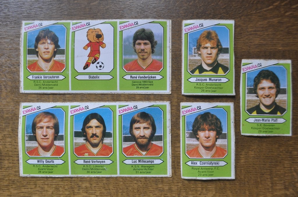UITGAVE SMITHS RODE DUIVELS STICKERS WK ESPANA 82, Ophalen of Verzenden, Zo goed als nieuw, Meerdere stickers