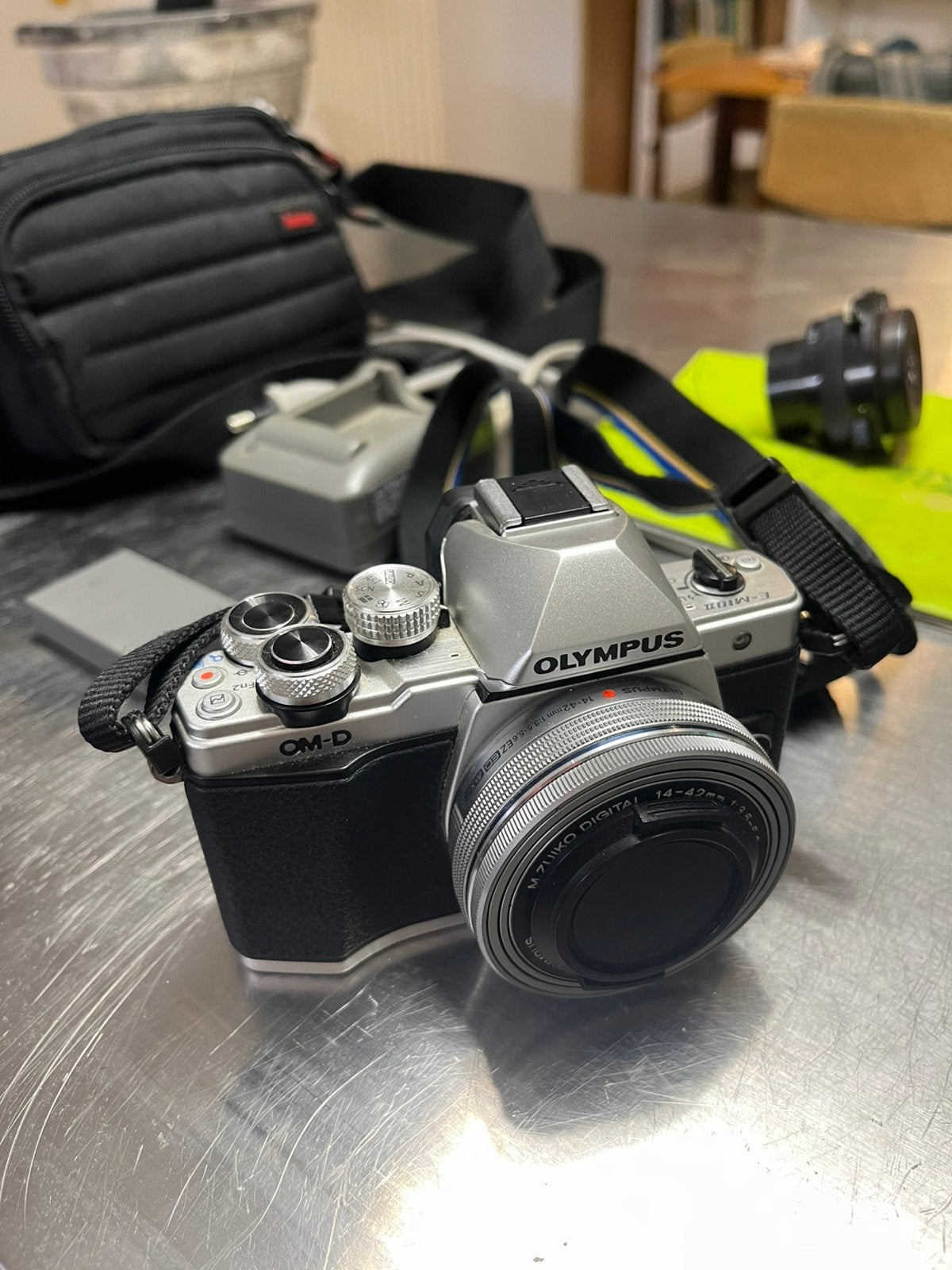 Olympus OM D mk2 en toebehoren, TV, Hi-fi & Vidéo, Appareils photo numériques, Bluetooth, Enlèvement ou Envoi, Comme neuf, Olympus