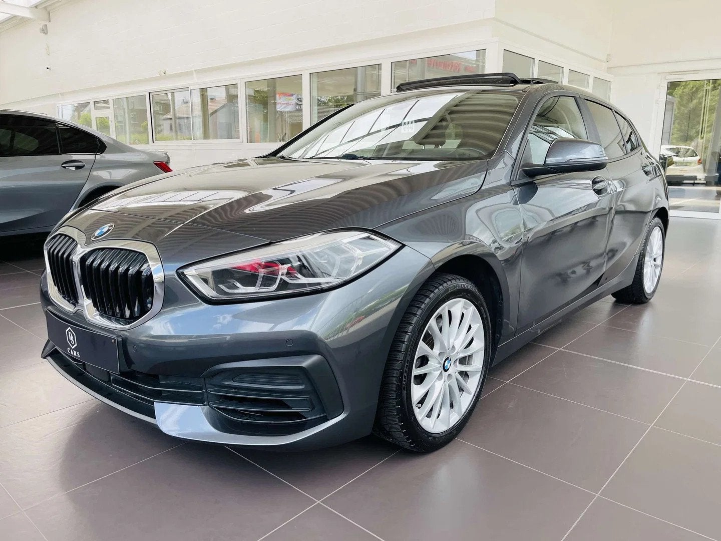 BMW 1 Serie 116 iA * GARANTIE + TOIT PANO + COCKPIT + LED +, Auto's, Automaat, 116 g/km, Euro 6, 1 kg