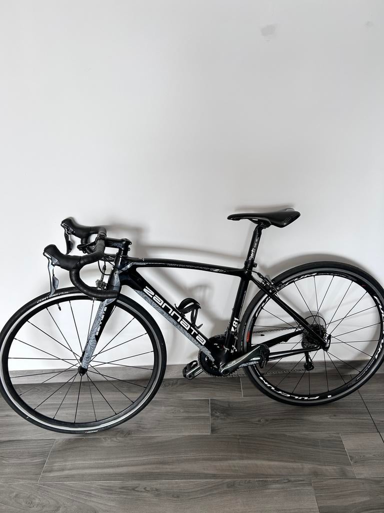 Zwarte koersfiets Zannata, Fietsen en Brommers, Fietsen | Racefietsen, Ophalen, Gebruikt, Carbon, Overige merken