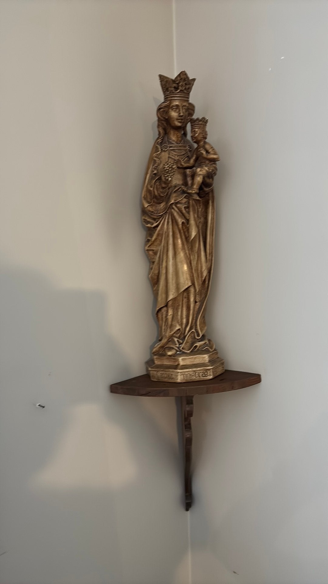 Statue de Marie « Causa Nostrae Laetitiae », Enlèvement