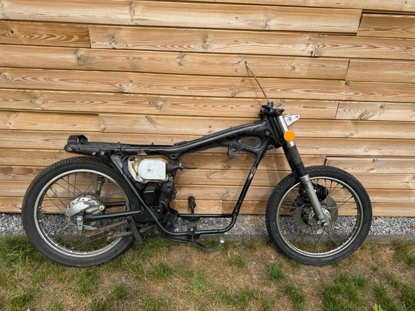 Cb 125 1977, Motoren