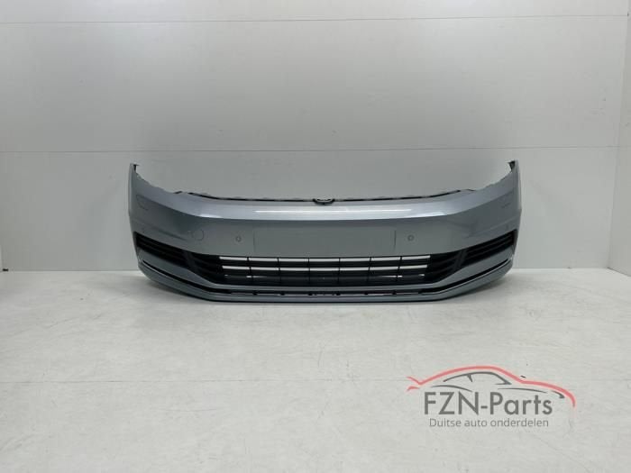 VW Touran 5TA Voorbumper 6PDC KLS LM7P Zilver, Auto-onderdelen, Ophalen of Verzenden, Gebruikt, Voor, Bumper