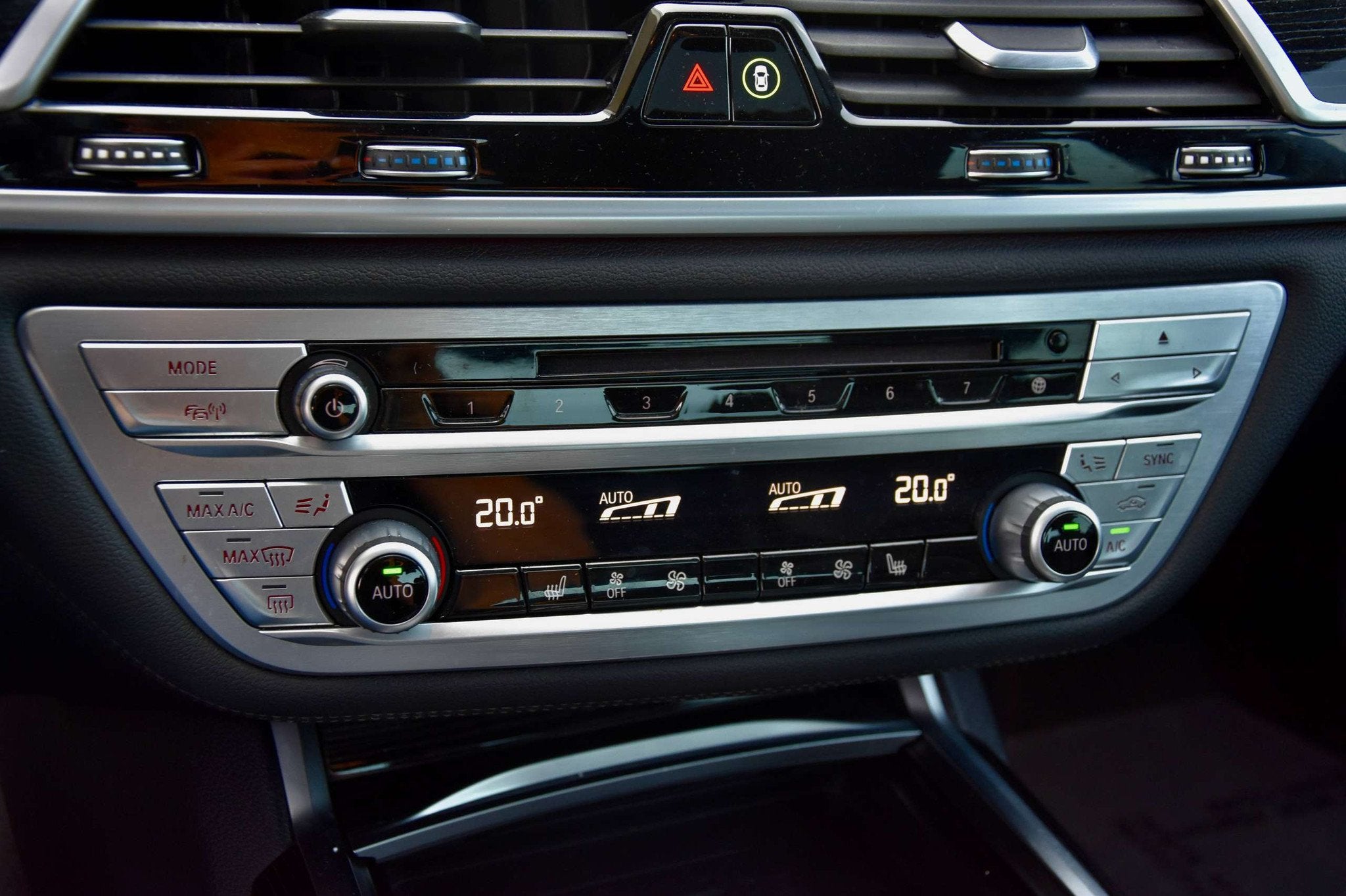 BMW 7 Serie 730 dAs X-Drive - M-Pack - Softclose - HUD, Autos, BMW, Argent ou Gris, Achat, 4x4, 6 cylindres