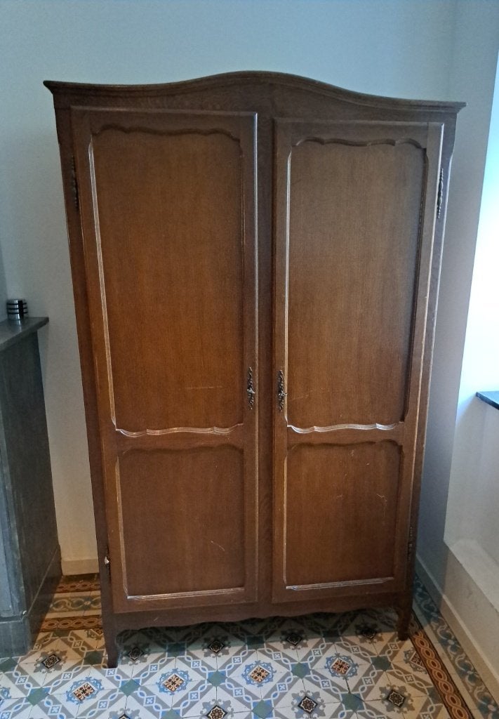 Kast met rails, Ophalen, Gebruikt, 100 tot 150 cm, 50 tot 75 cm
