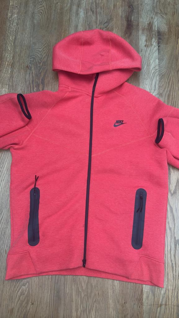 Nike tech rouge, Enlèvement, Neuf, Taille 52/54 (L), Rouge