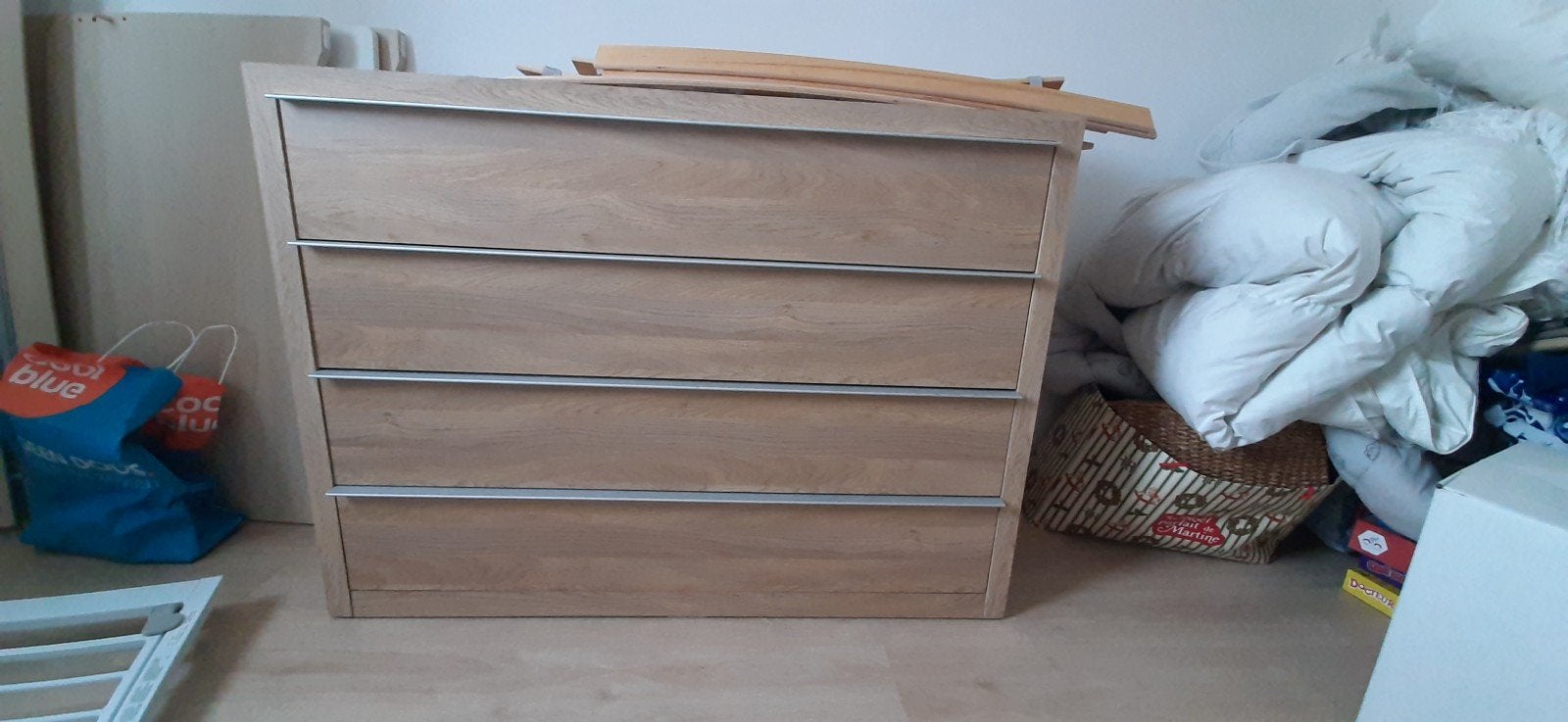 commode à donner, Enlèvement