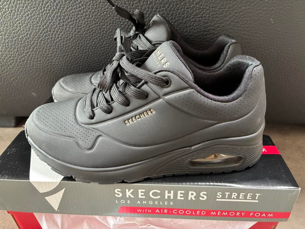Skechers noire à mémoire de forme. T.38, Ophalen, Zwart, Nieuw, Sneakers
