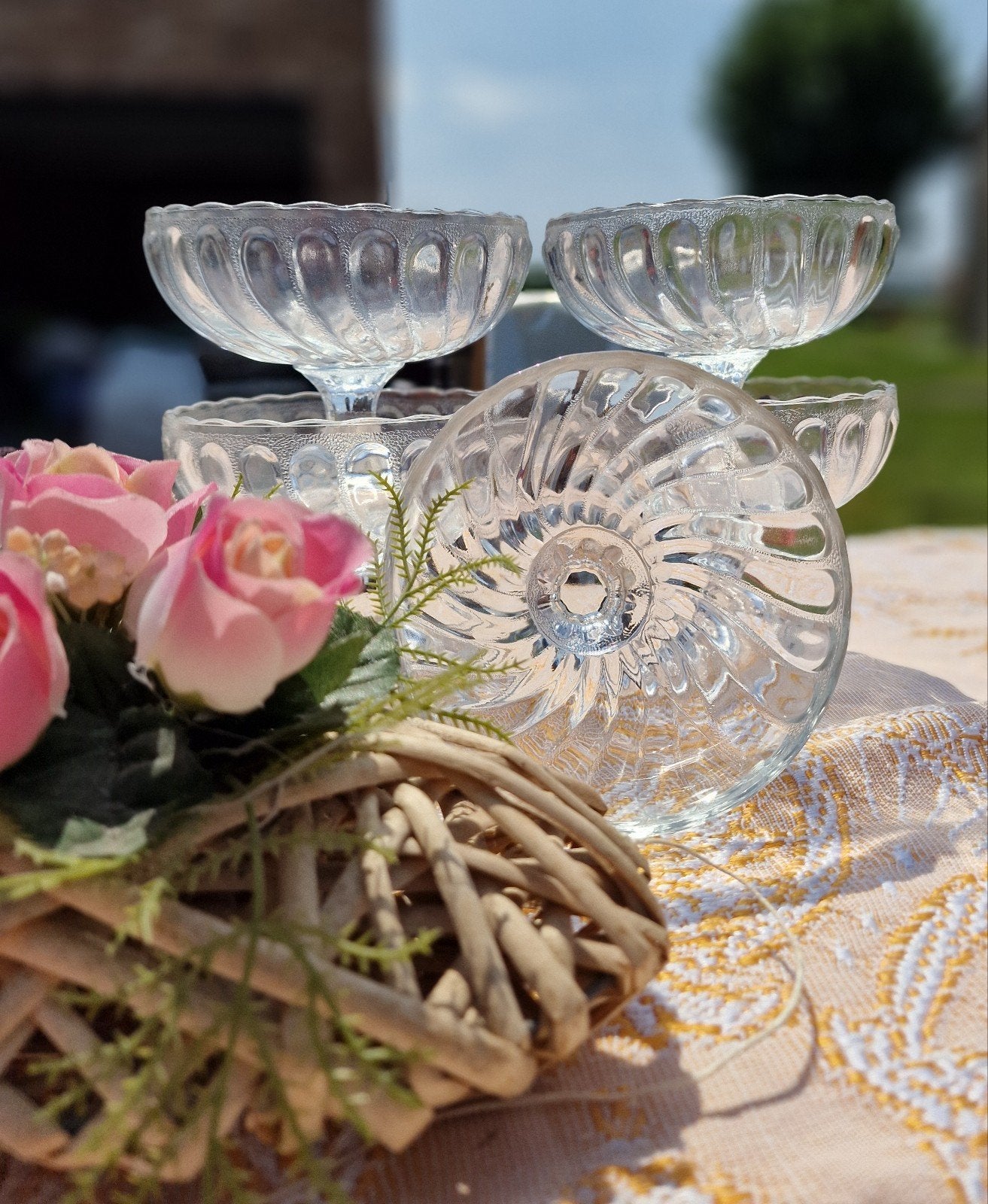 5 mooie sierlijke glazen/kommen op voet Fidenza, Schaal, Rond, Ophalen of Verzenden, Glas