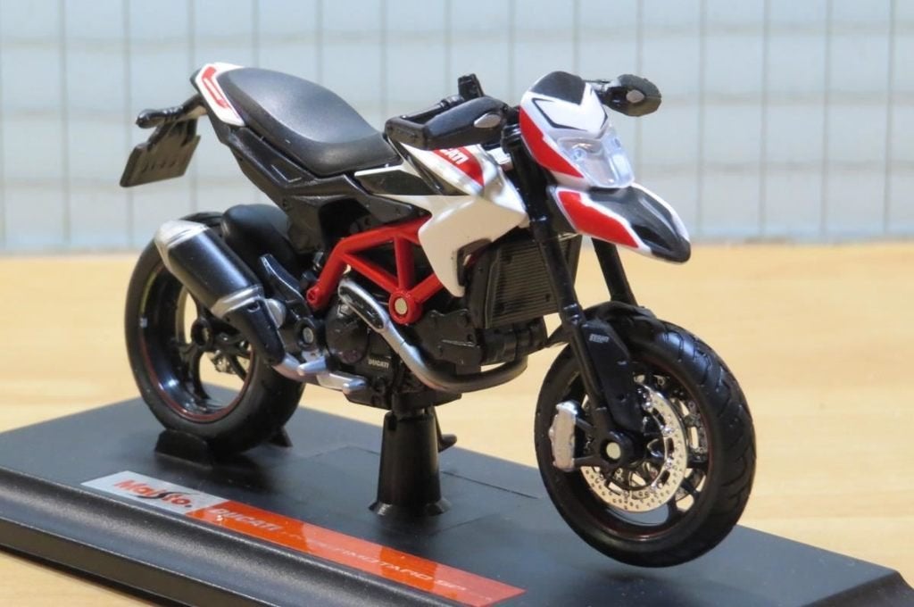 Ducati Hypermotard SP 2013 1:18 31101 Maisto, Ophalen of Verzenden, Nieuw, Motor, Maisto