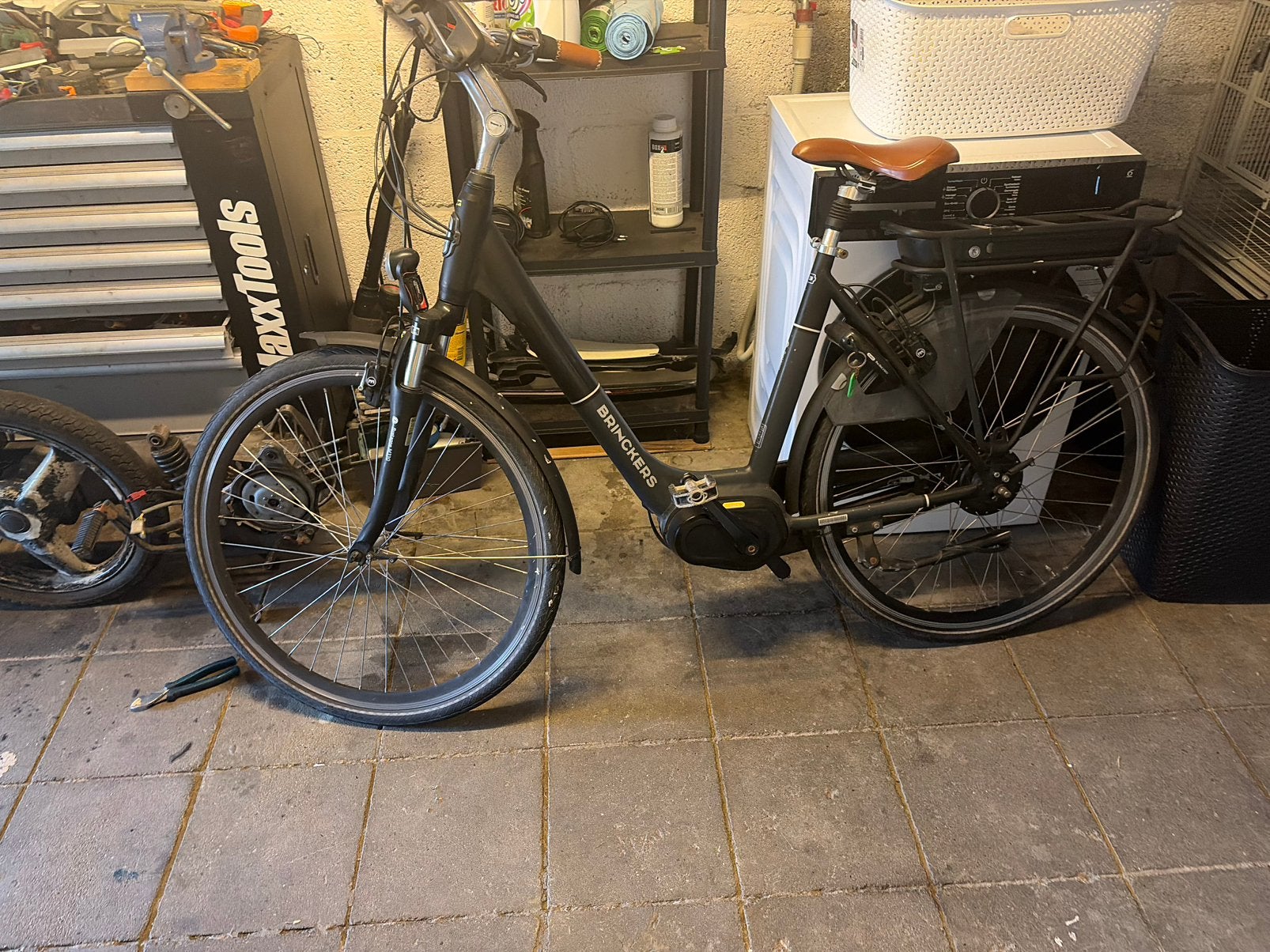 Elechtrische fiets voor handige harry, Ophalen, Zo goed als nieuw, Brinckers