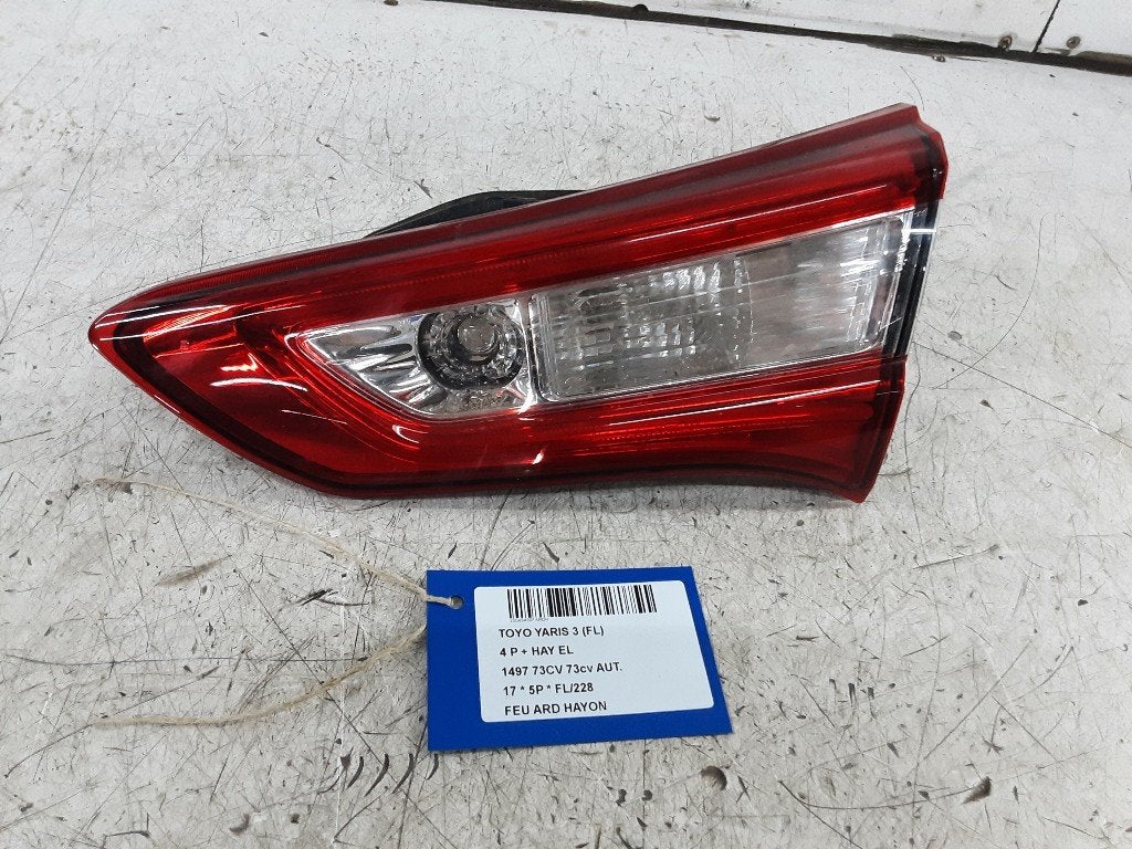 PANNEAU ARRIÈRE DROIT AVEC LAMPE Toyota Yaris III (P13), Mevr. I. Hauben, Toyota, Utilisé, Rue de l'Espoir 34 34
4030  GRIVEGNÉE, BE