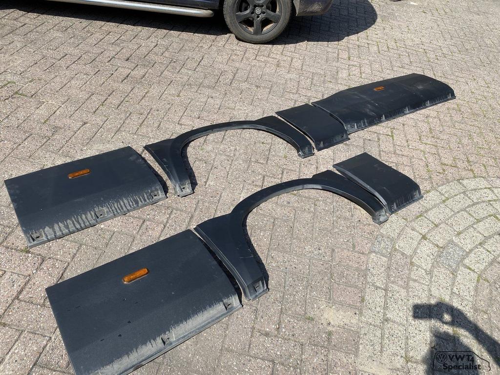 Iveco Daily '20 sierlijs sierstrip stootlijst plastic, Enlèvement ou Envoi, Utilisé, Autres marques automobiles