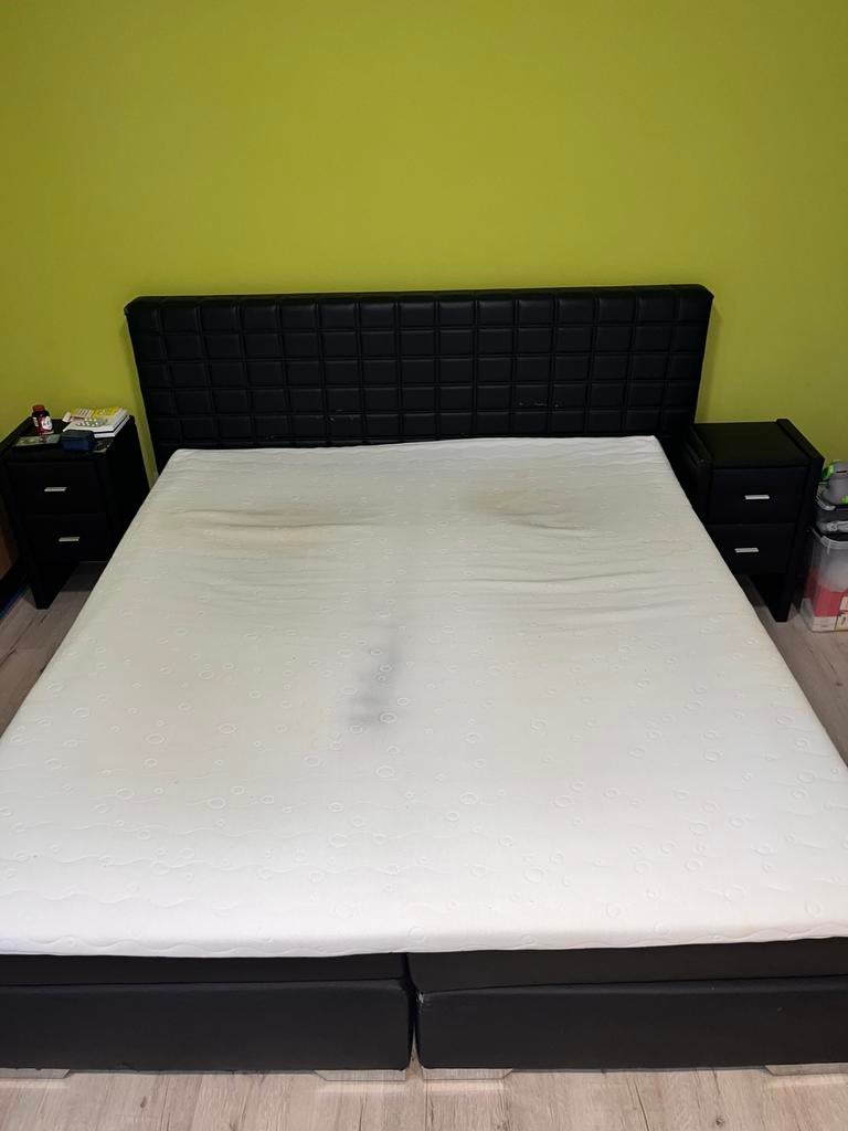 Gratis Boxspring op te halen, Huis en Inrichting, Ophalen, Gebruikt, Zwart, Tweepersoons