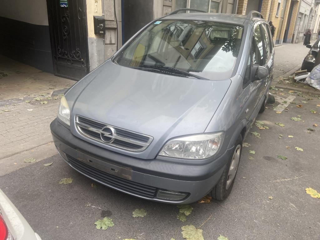 opel zafira essence 7 places, Argent ou Gris, Entreprise, 7 places, Noir